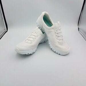 Skechers Women's Air Cooled Memory Foam‎ Shoes, Size 10 wide White